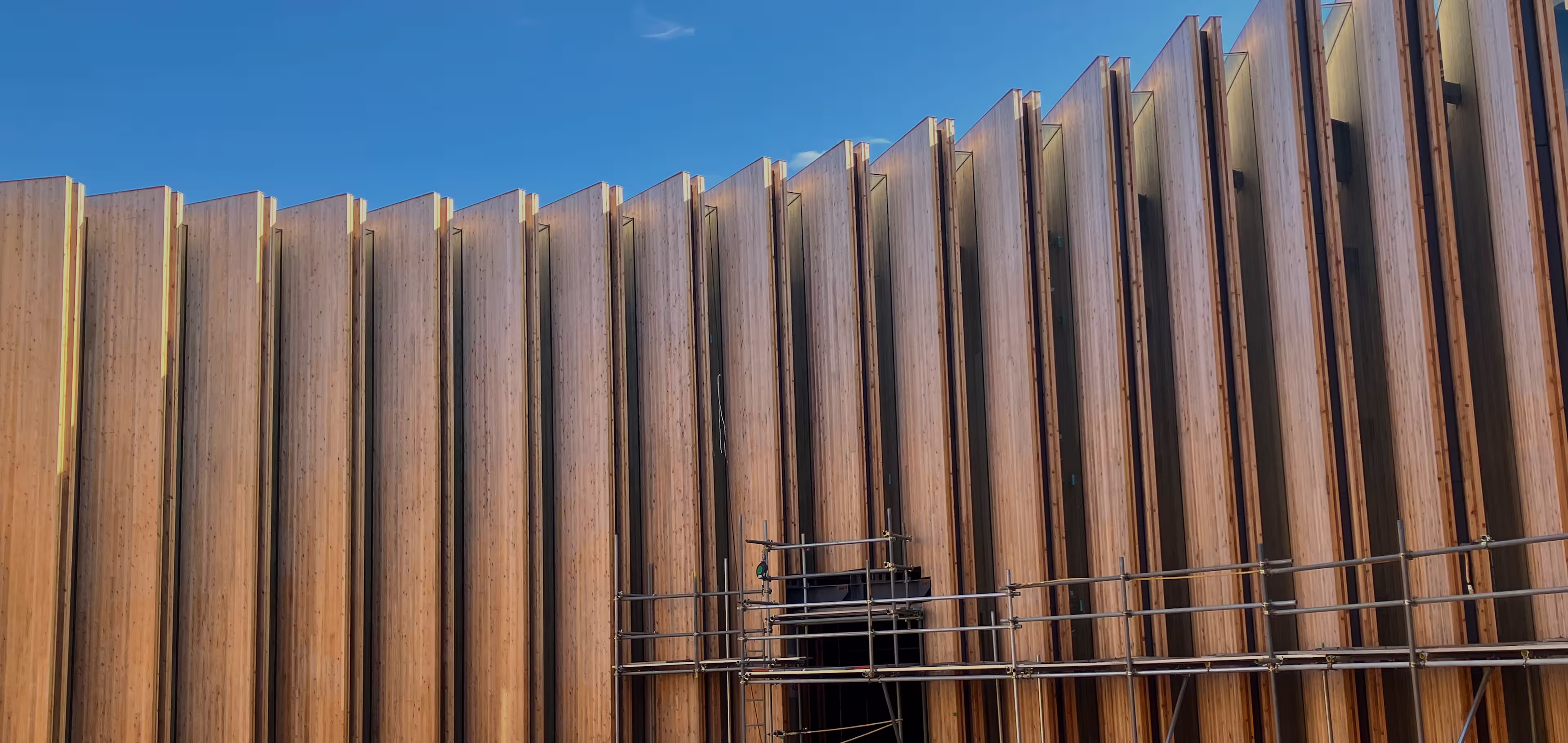 CLT工法による木造建築現場のイメージ写真