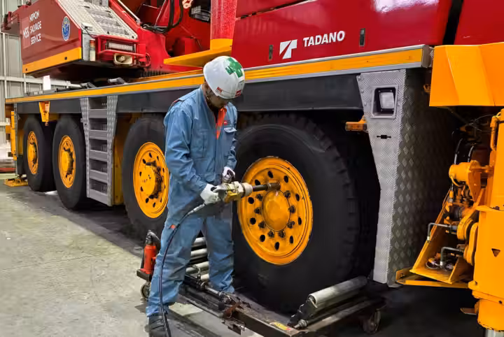 車両エンジニア日本サルベージサービス